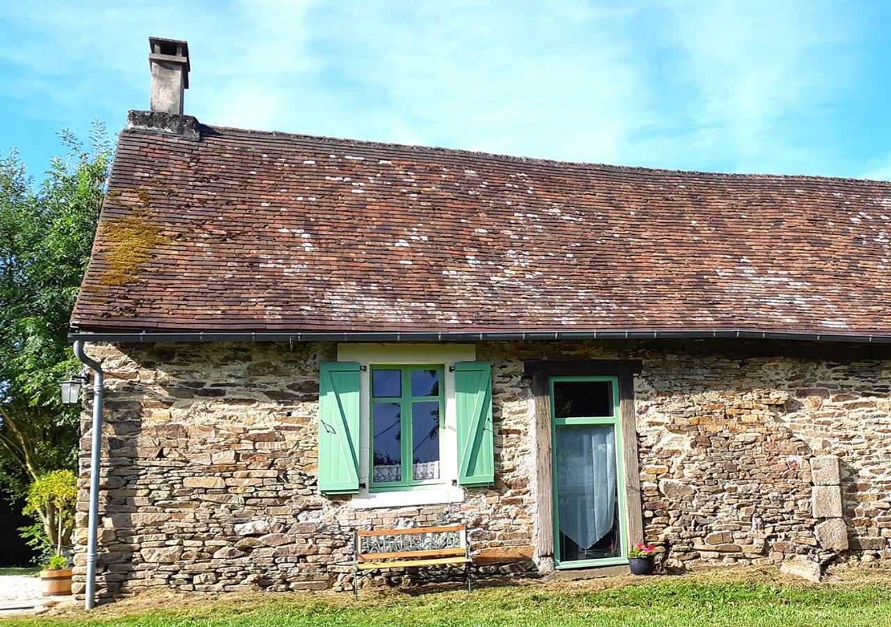 La Rhue Gites - Jacuzzi Jumilhac-le-Grand Zewnętrze zdjęcie